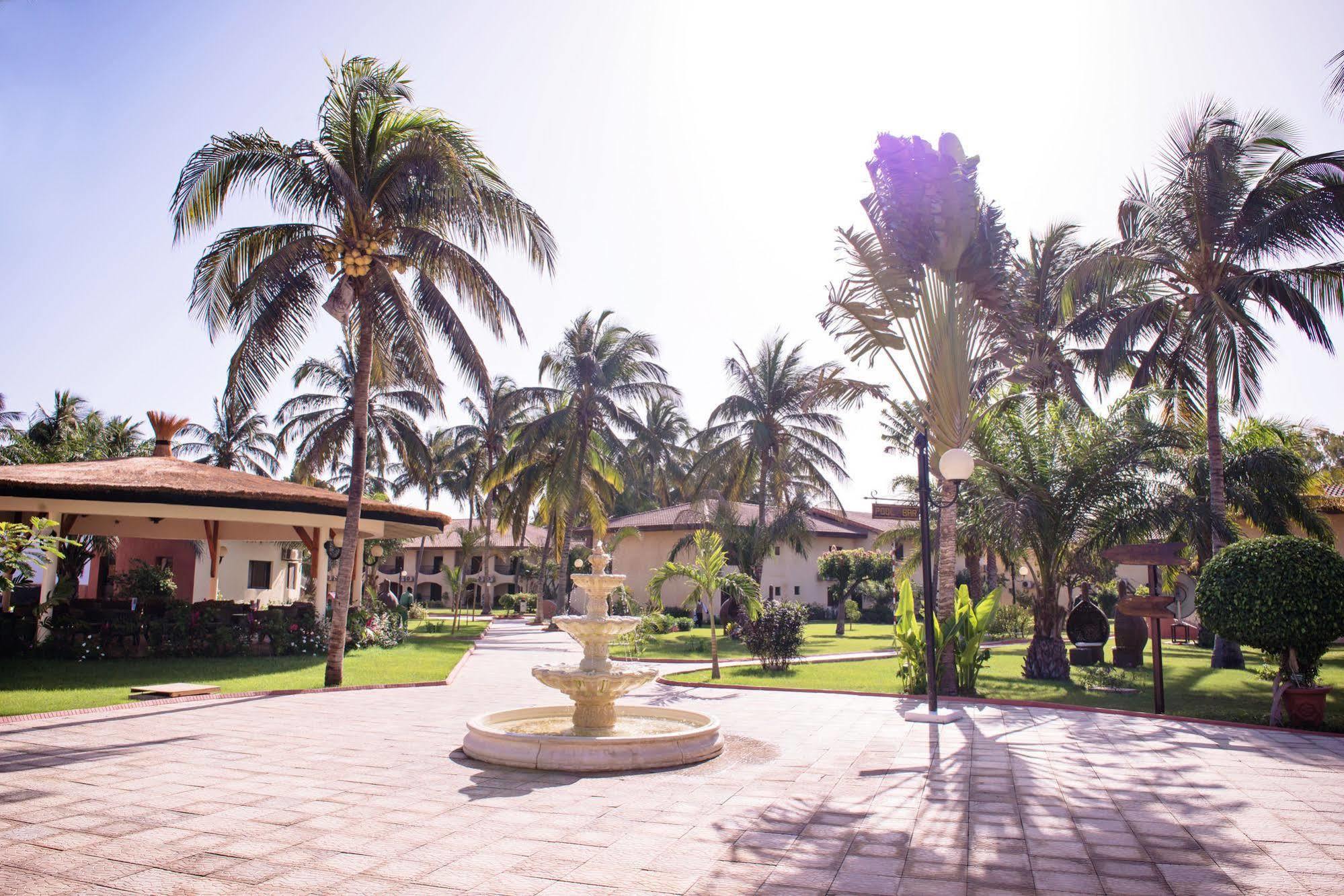 Ocean Bay Hotel & Resort Bakau Eksteriør billede